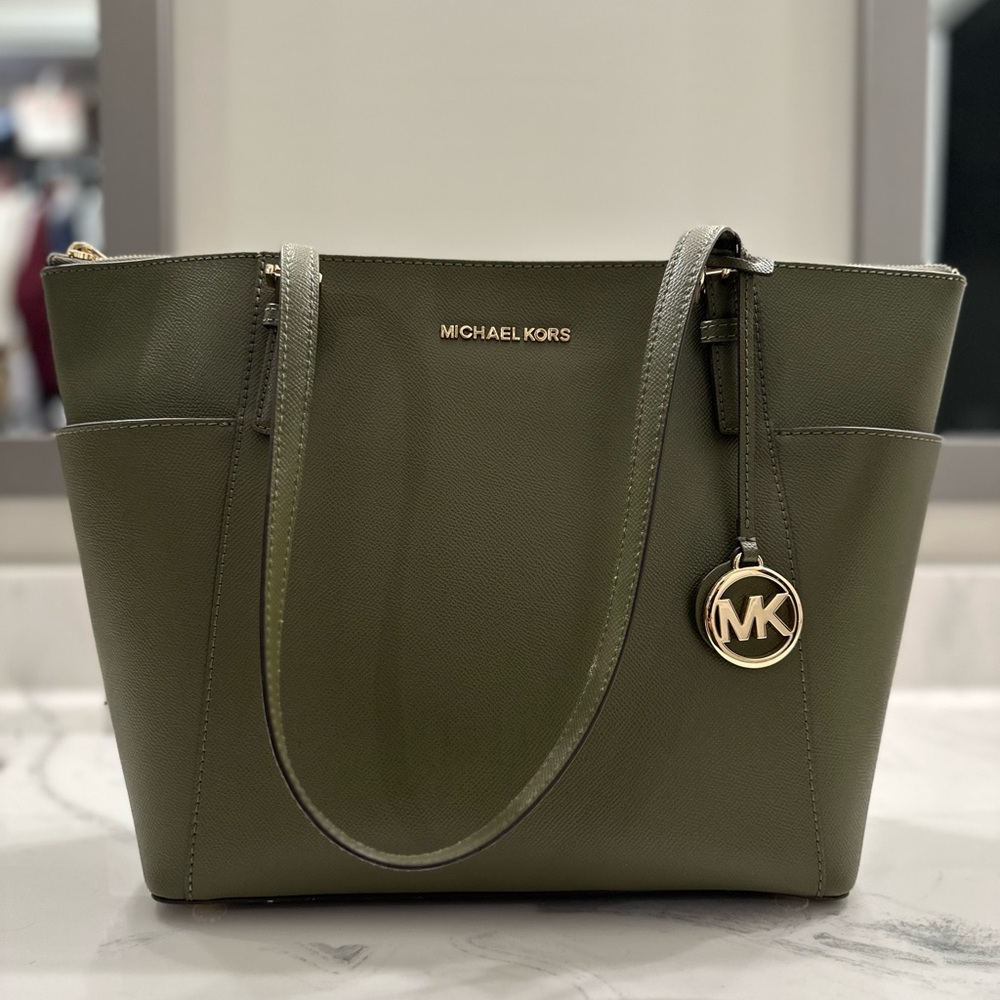 Micha Kors Purse